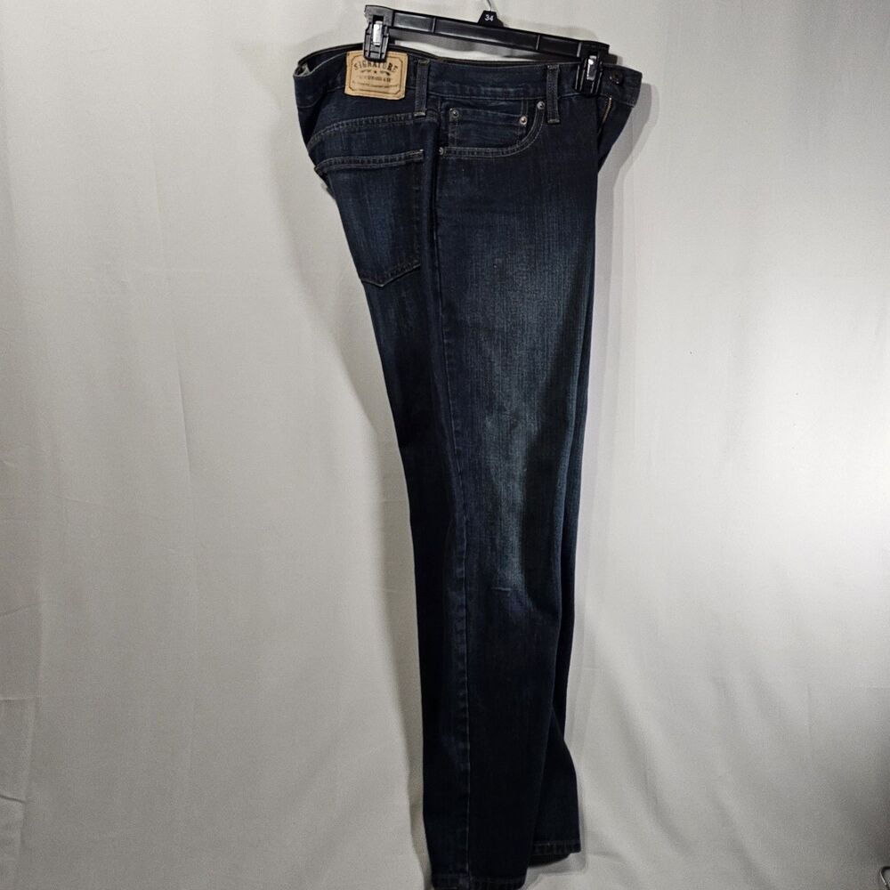 Levi Strauss Jeans 33x32  Signature Gold Athletic Fit Medium Wash Dark Blue